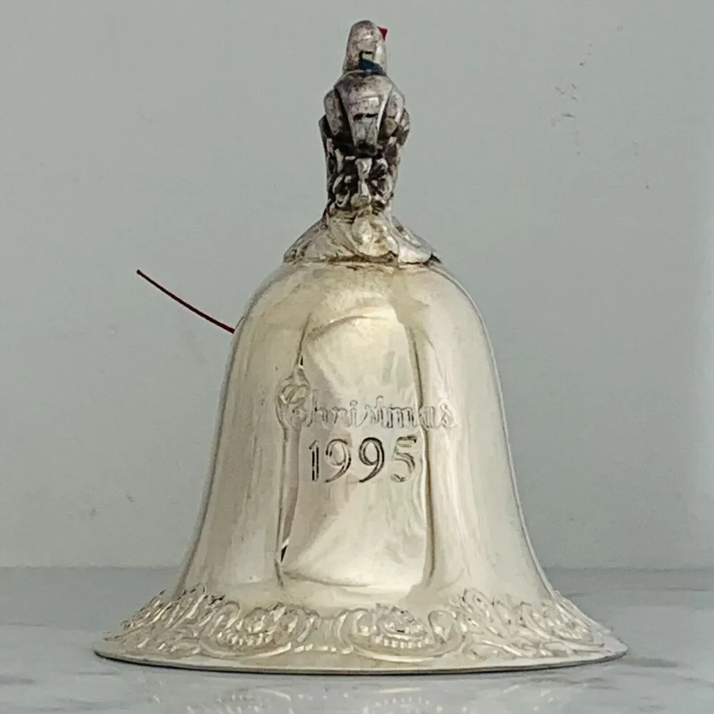 Wallace Annual Silverplate Christmas Bell 1995 Baroque 3.25 inch EUC